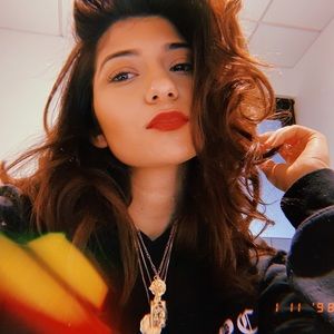 Meet your Posher, Nermeen